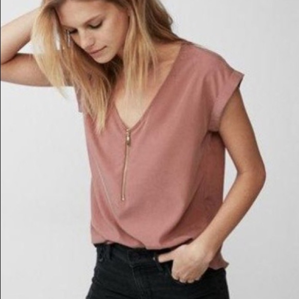Express V neck top with zipper detail